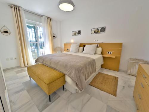 South-Facing 2BR near Puerto Banús