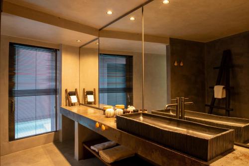 Anzo Villas