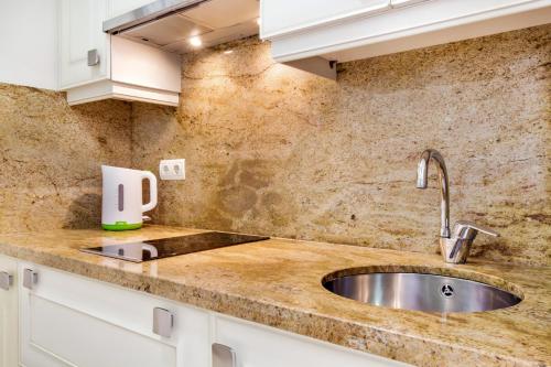 Casa Andreas - Sea View, Pool & Parking