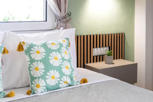 Riviera CityScape 1-BR & Balcony in Athens