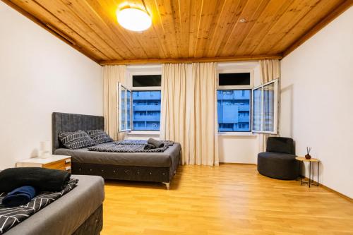 Comfortable Private Rooms in 4BR Apartment Near FAC Platz