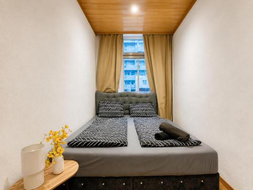 Comfortable Private Rooms in 4BR Apartment Near FAC Platz