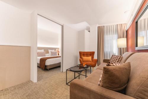 Acacia Suite