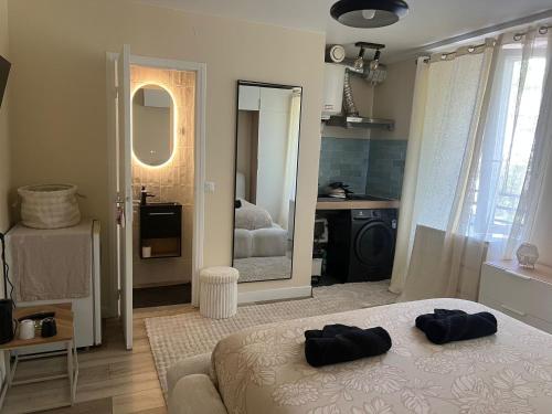 Charmant studio cosy moderne Paris 19
