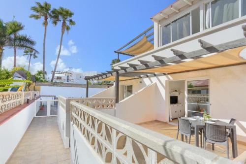 Banama Coliving 2 - Coworking, Surf & Yoga