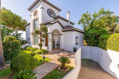 Villa Helecho Private Heated Pool in Marbella Centre