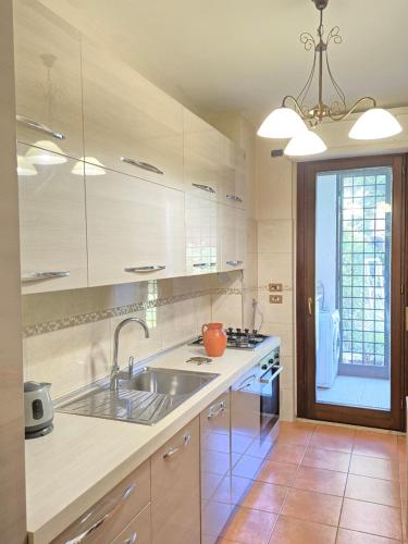 EUR Charme con Giardino Privato