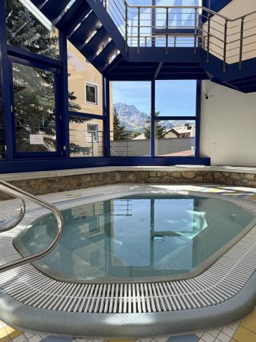 Apartment 132 with Pool, Gym and Sauna - Champfèr