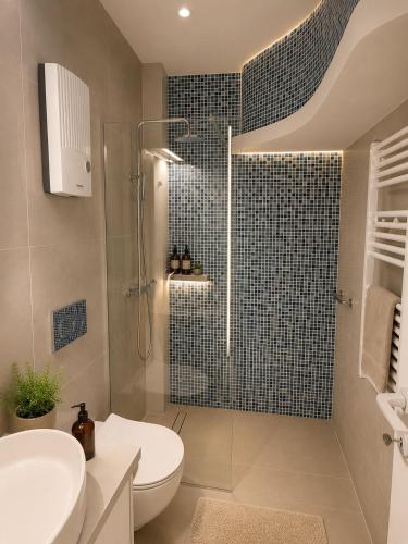 Boutique Apartment 5 min walk to Beach