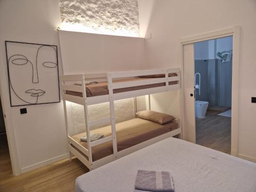New 2026 luxury design loft, by Santa Barbara Castle, with pool table, AC and wifi