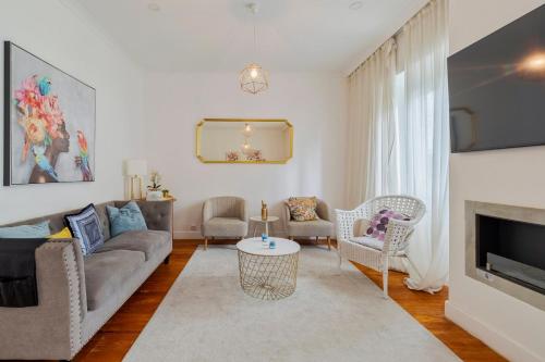 La Petit Maison, By Home Match