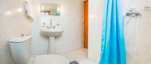 Koupelna v ubytování Yiannis Ηotel