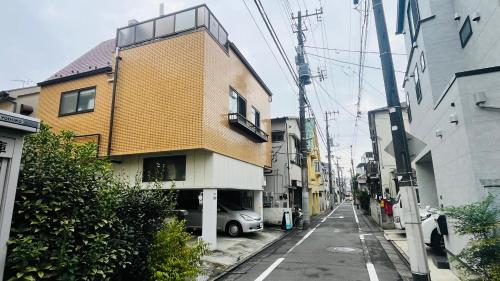 Quiet Parkside # 2 Stops to Meguro # Free parking