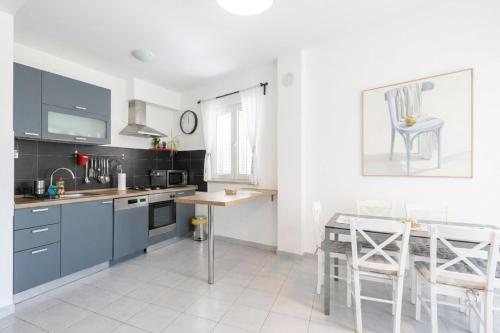 Apartments Karisima