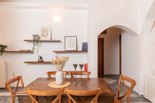 Aurelia Residence in the heart of Chania by 8essentially