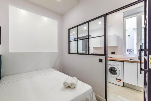 Modern Living Space in Historic Central Madrid