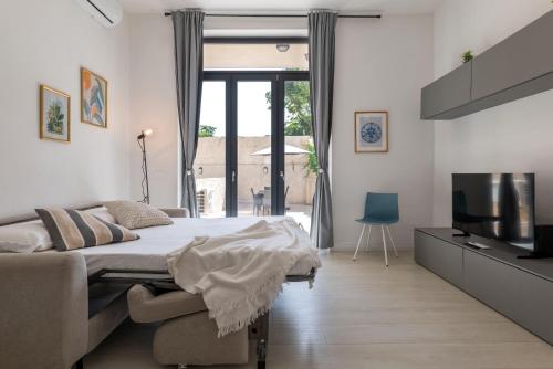 Urban Oasis near Termini, free Parking&Patio, int3