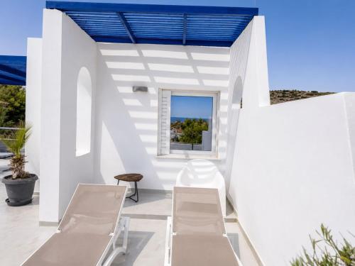Adelos Maisonette Near Vouliagmeni Beach