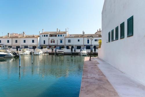 WELCS APARTAMENTO 432 EMP con terraza al canal