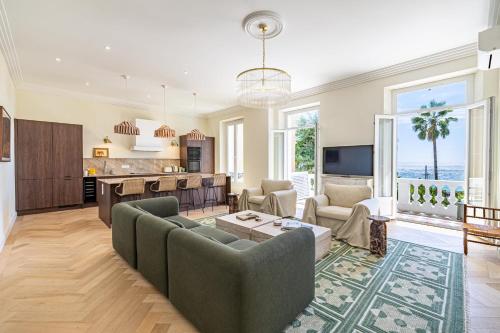 69 PICAUD - Charming 3-bed with sea view balcony and parking