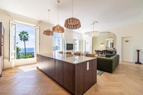 69 PICAUD - Charming 3-bed with sea view balcony and parking