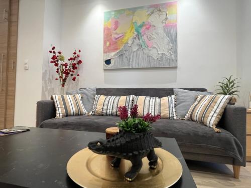 Brand New Apt- Panormou Metro 3'-Direct Airport & Pireaus