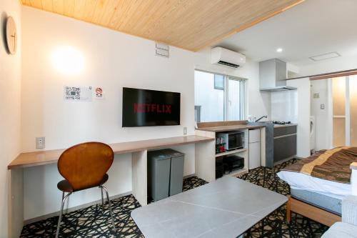 Ark Coat 202 Hiragishi Hotel-Like Studio-Desk