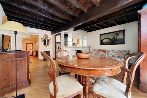 Campo de fiori Monticelli apartment