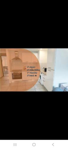 Chambre privative, grand arenas, proche aeroport, tram sur place, gare train st Augustin, 2 toilet, 2 cabine shower