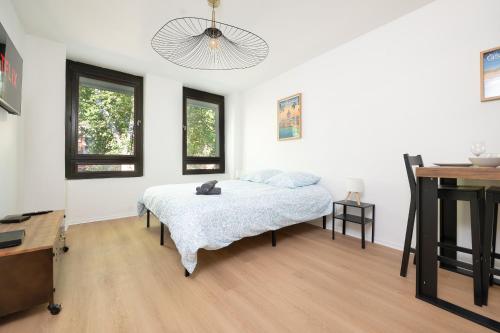 Le Petit Brienne, Studio & Parking, Vue canal