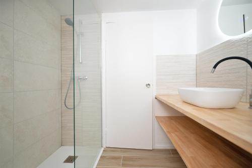 Le Petit Brienne, Studio & Parking, Vue canal