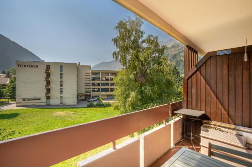Moderne 2,5 Zimmer Wohnung Mayenzett