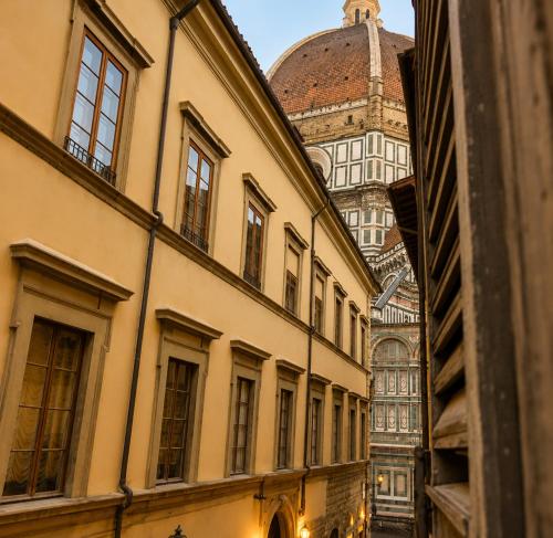 A stone's throw from the Duomo