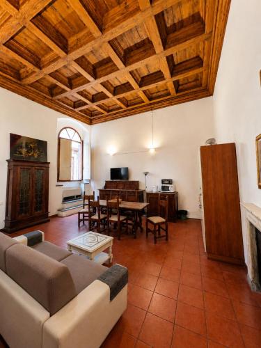 A stone's throw from the Duomo