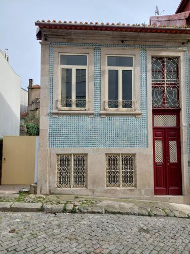 Charming One-Bedroom in Central Porto