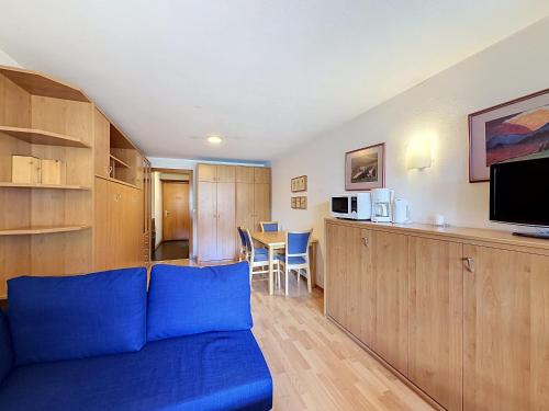 Arcades 604 charming studio with south facing balcony