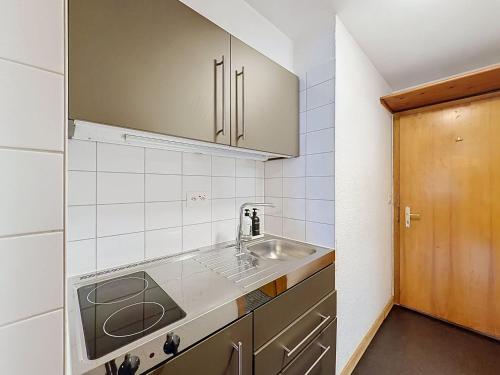 Arcades 604 charming studio with south facing balcony