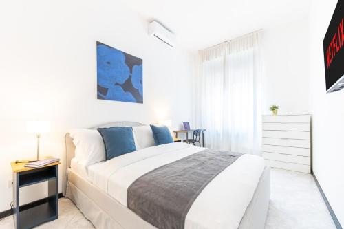 Navigli-Duomo - 3 Bedrooms, 2 Bathrooms & Terrace