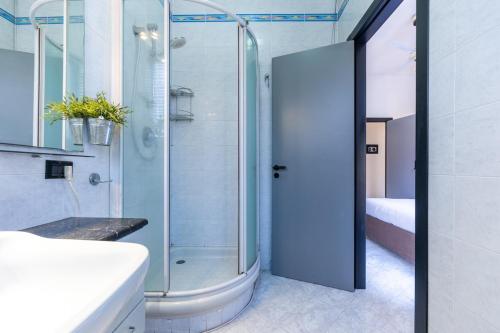 Navigli-Duomo - 3 Bedrooms, 2 Bathrooms & Terrace