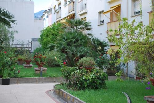 Grand studio climatisé 150 m de la mer