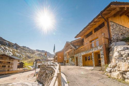 Chalet Gypaete - Chalet Traditionnel 180m2 - 6 chambres, 6 salles de bain, jacuzzi MAE-5886