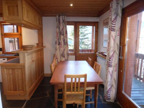 Résidence Les Airelles - Appartement spacieux, à proximité des pistes de ski (100m), et à un arrêt de bus MAE-6560