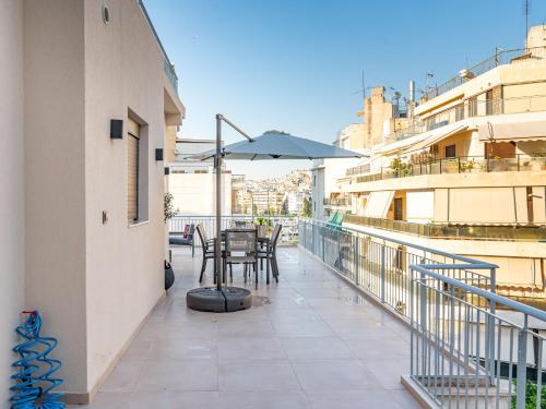 Zea Marina Living- Spacious Private Terrace, Piraeus