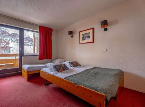 Residence Les Olympiades, Ski In-Out with WiFi in Val Thorens, "V15, V16" by Versant Collection