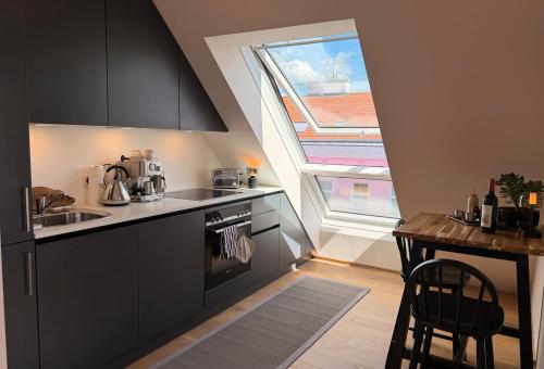 NEW Charming rooftop apartment with terrace
