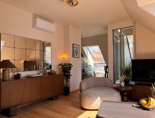 NEW Charming rooftop apartment with terrace