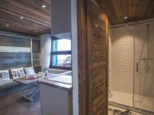 Charmant studio rénové au centre, près des pistes