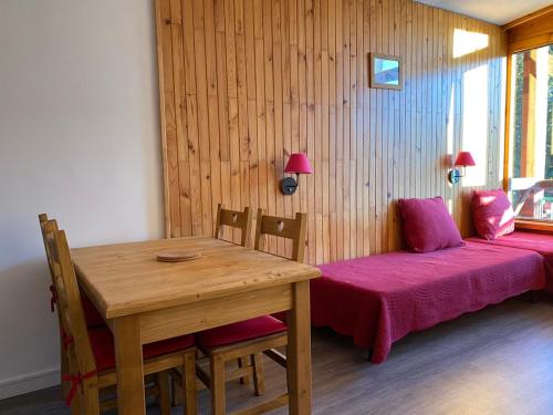 Studio rénové 5 pers · Ski aux pieds · Balcon exposé Sud · Proche commerces - FR-1-346-388