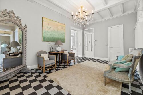 Cannes Luxury Rental - Belle epoque villa to rent close to Cannes center