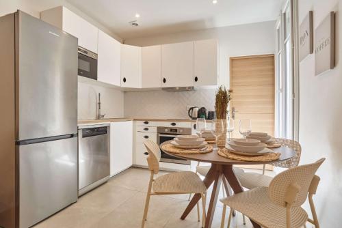 Apartment Parc des expositions by Studio prestige